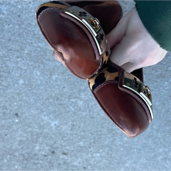 Tory Burch Leopard Print Flats with Gold Accents - Picture 6 of 10